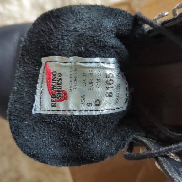 Red Wing 8165 Round Toe Heritage Boots - Picture 10 of 16